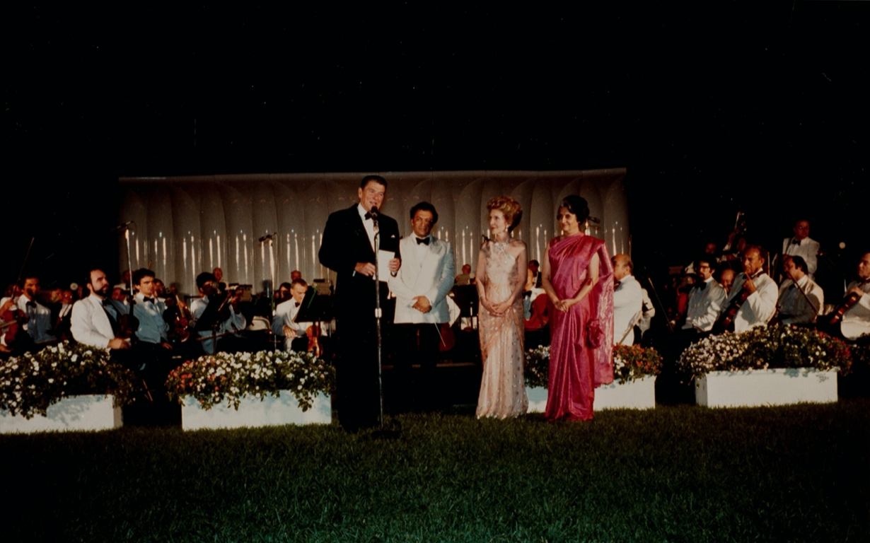 Photo of President Reagan, Zubin Mehta, Nancy Reagan, and Indira Gandhi with the New York Philharmonic.